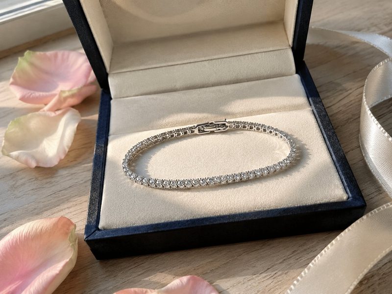 Helen gifting the bracelet to her daughter